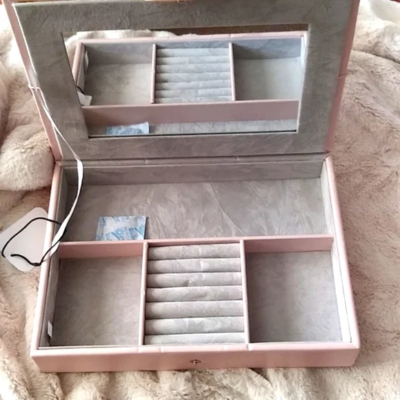 Tuscan Designs Pink Jewelry Box with Rhinestones on Lid - Picture 3 of 11